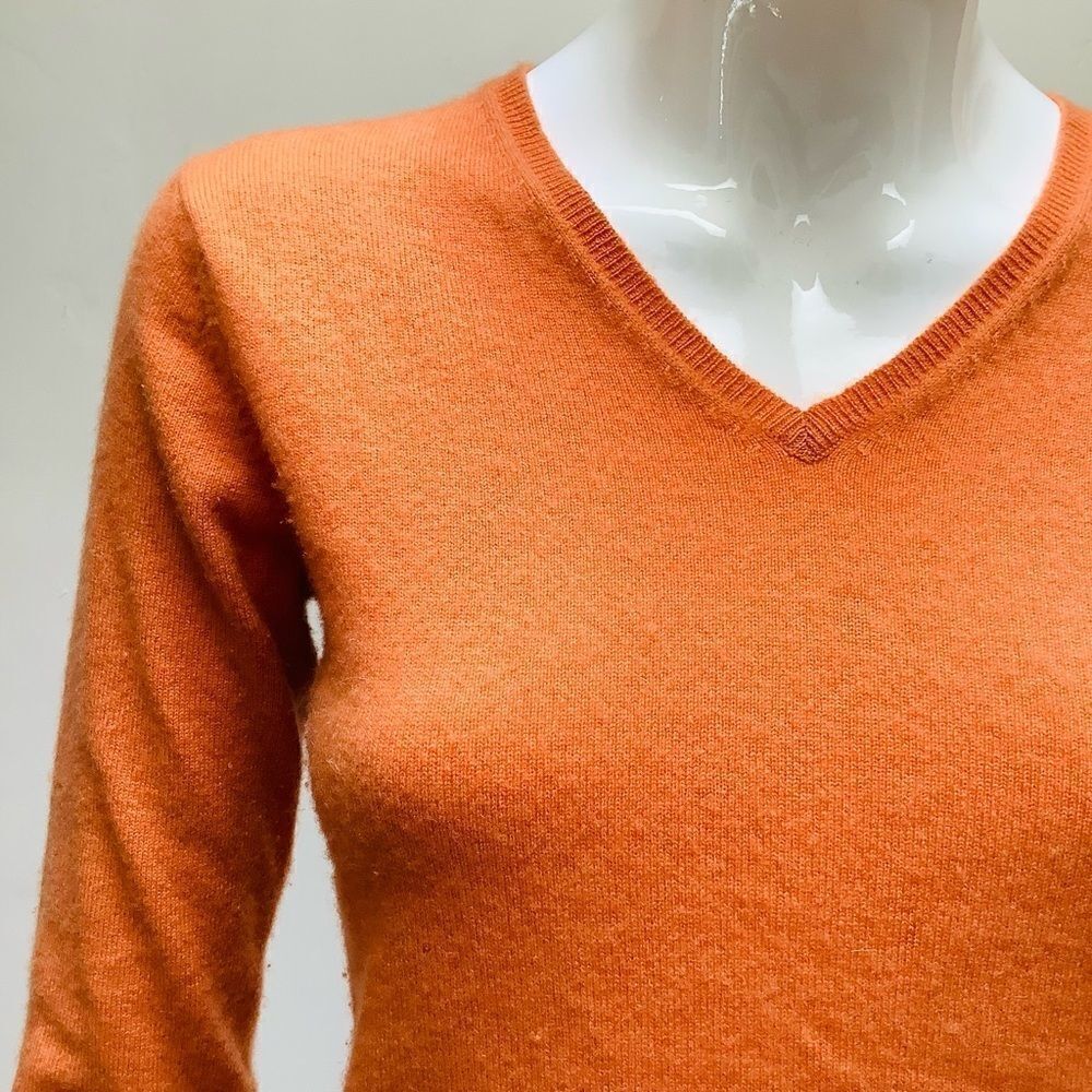 NEW SCOTLAND SWEATER ORANGE SMALL - Picture 2 of 4
